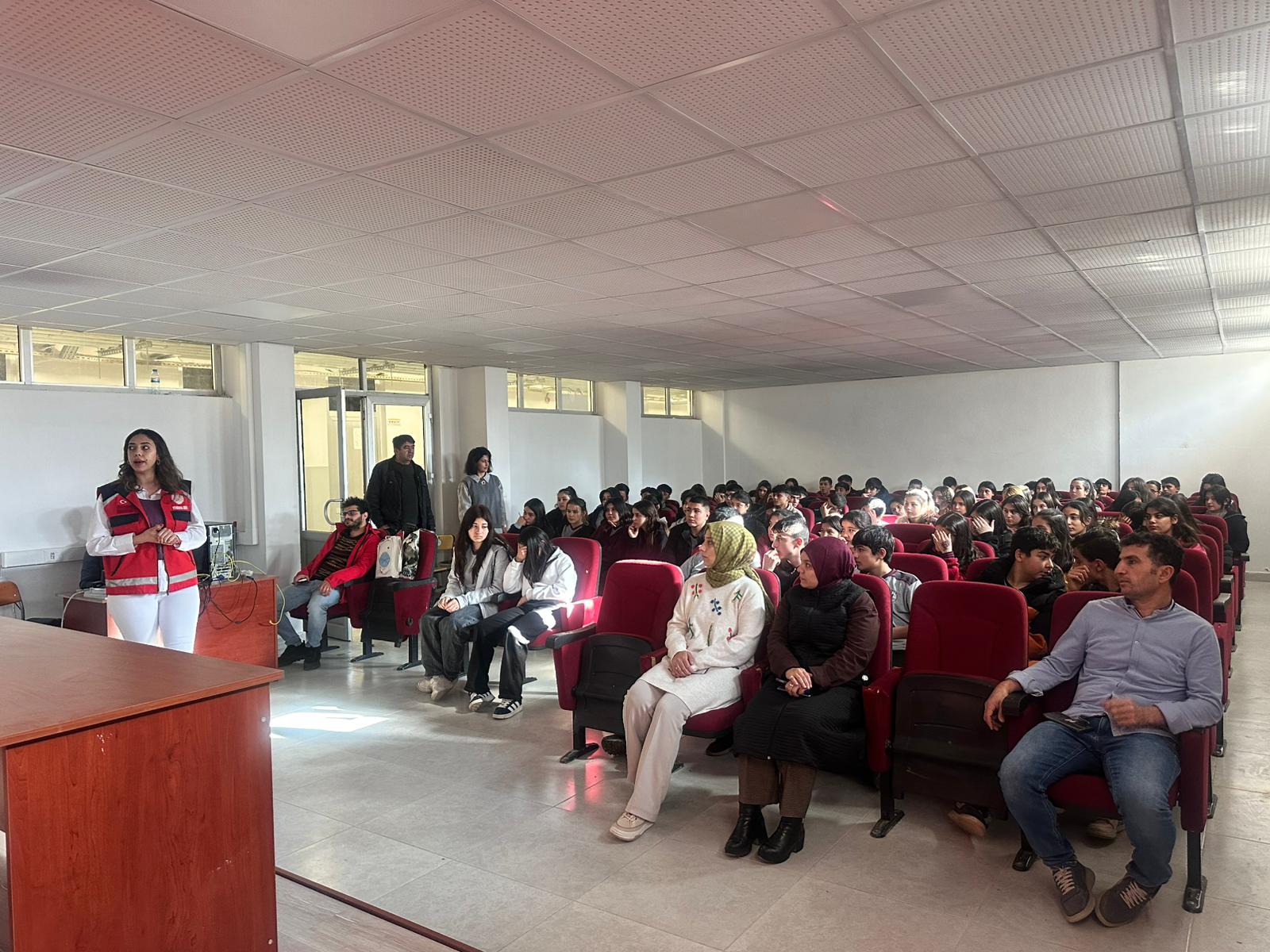 Afşin’de Lise Öğrencilerine Öfke Yönetimi Eğitimi Verildi