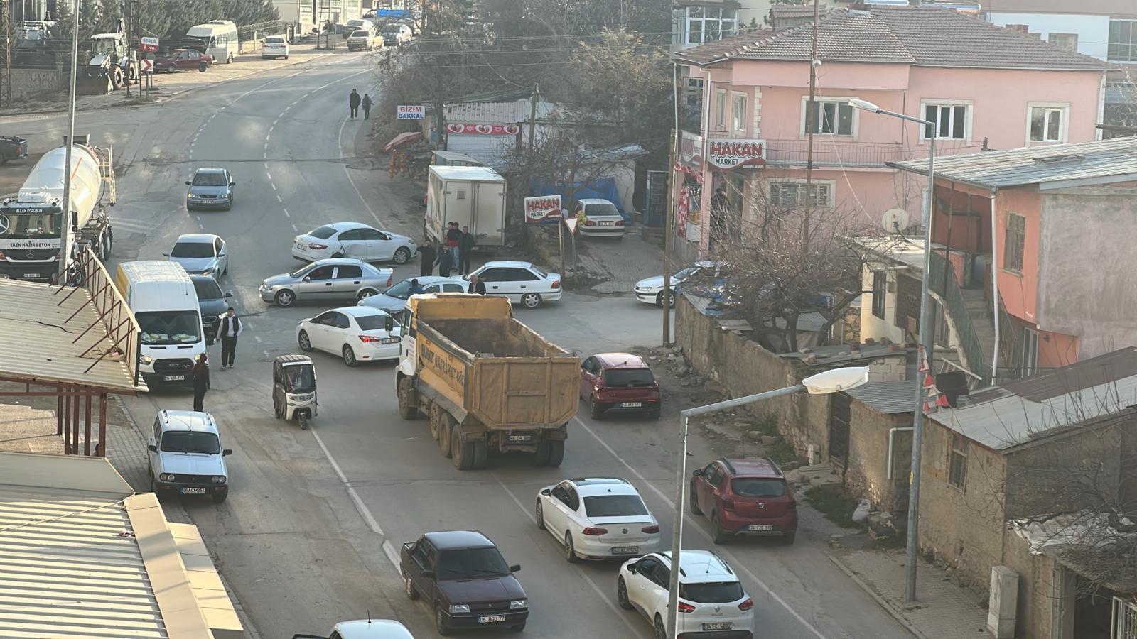 Afşin’de Maddi Hasarlı Trafik Kazası1-3
