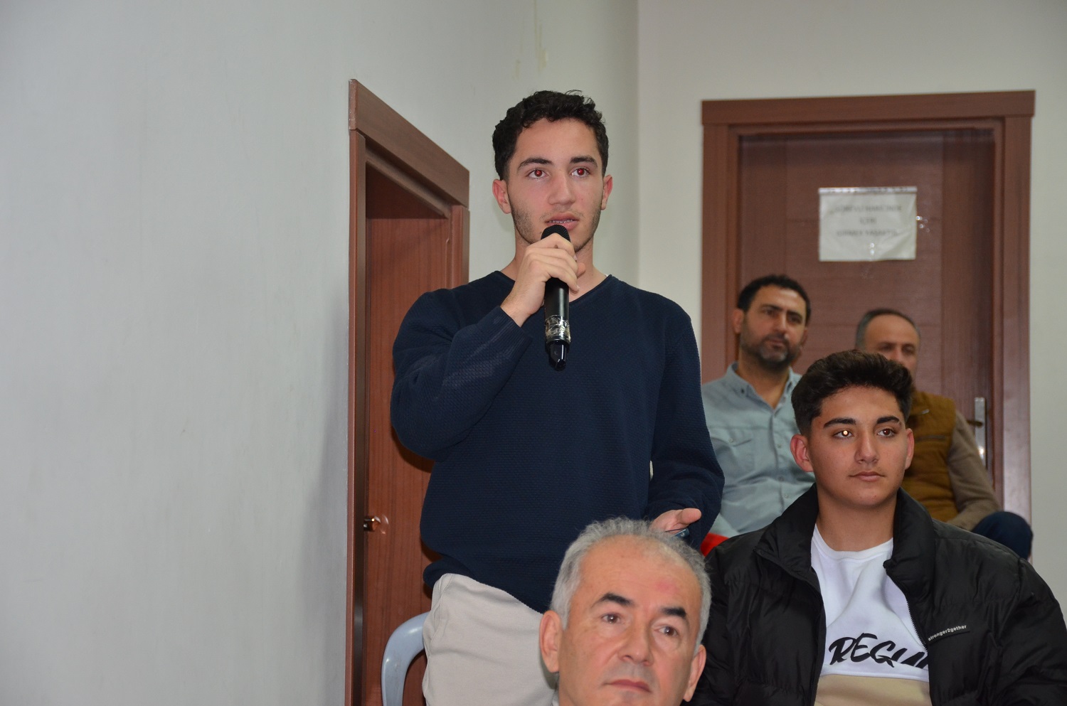 Afşin’de Teknoloji, Yapay Zekâ Ve Maneviyat Konulu Söyleşi Düzenlendi (16)