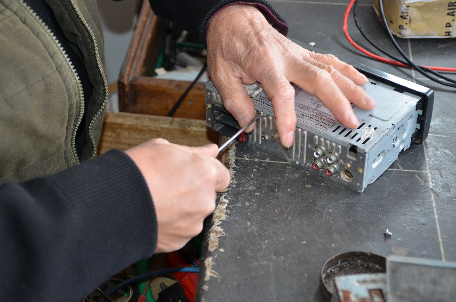 Afşin’de Teyp Tamirciliğinin Son Ustası İnce Köker (3)