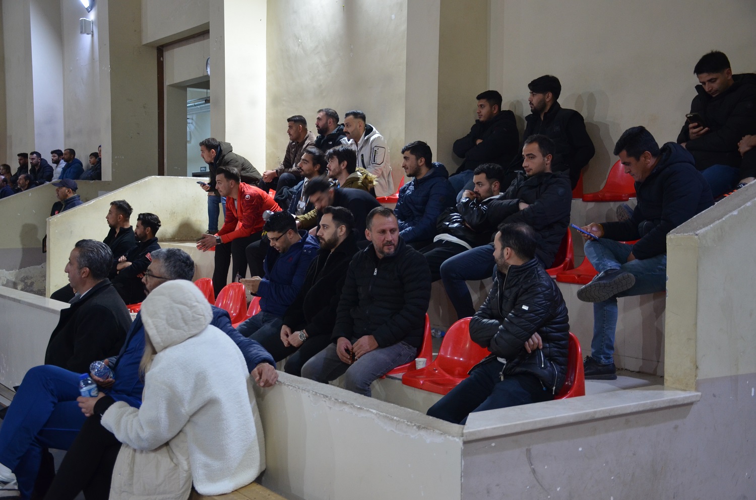 Afşin’de Voleybol Halk Turnuvası’nda Yarı Final Heyecanı Dorukta (11)