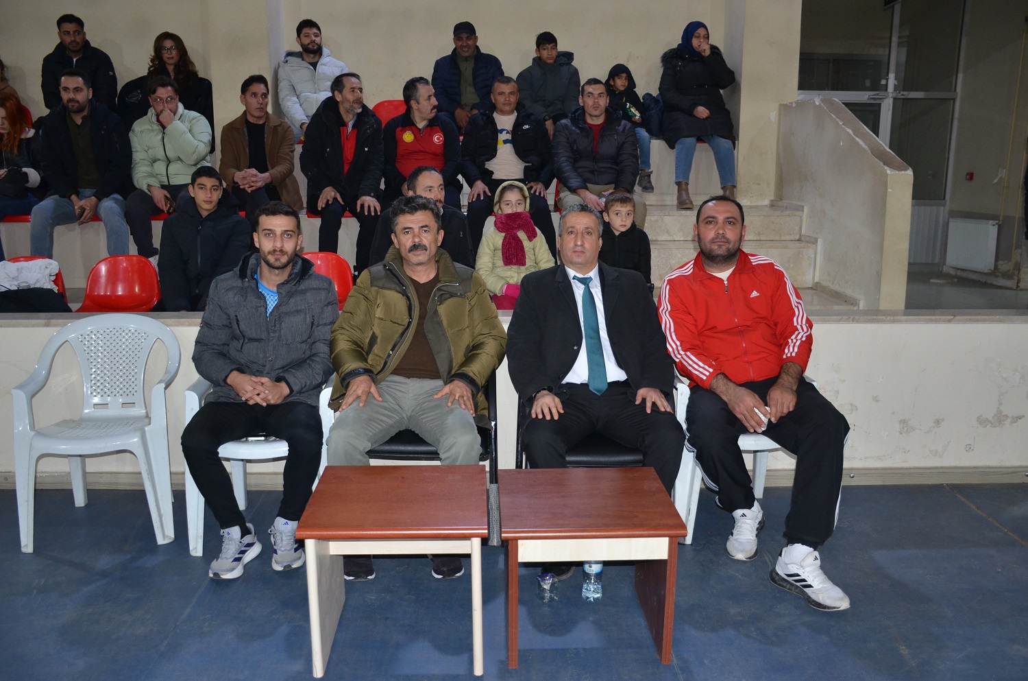 Afşin’de Voleybol Halk Turnuvası’nda Yarı Final Heyecanı Dorukta (7)