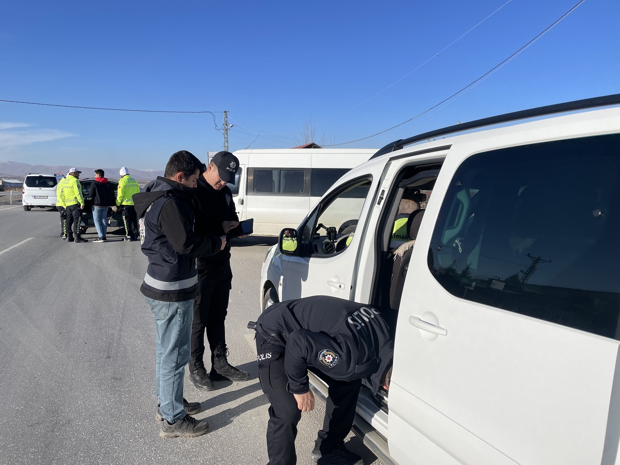 Afşin’de Yılbaşı Öncesi Polis’ten Şok Uygulama (14)
