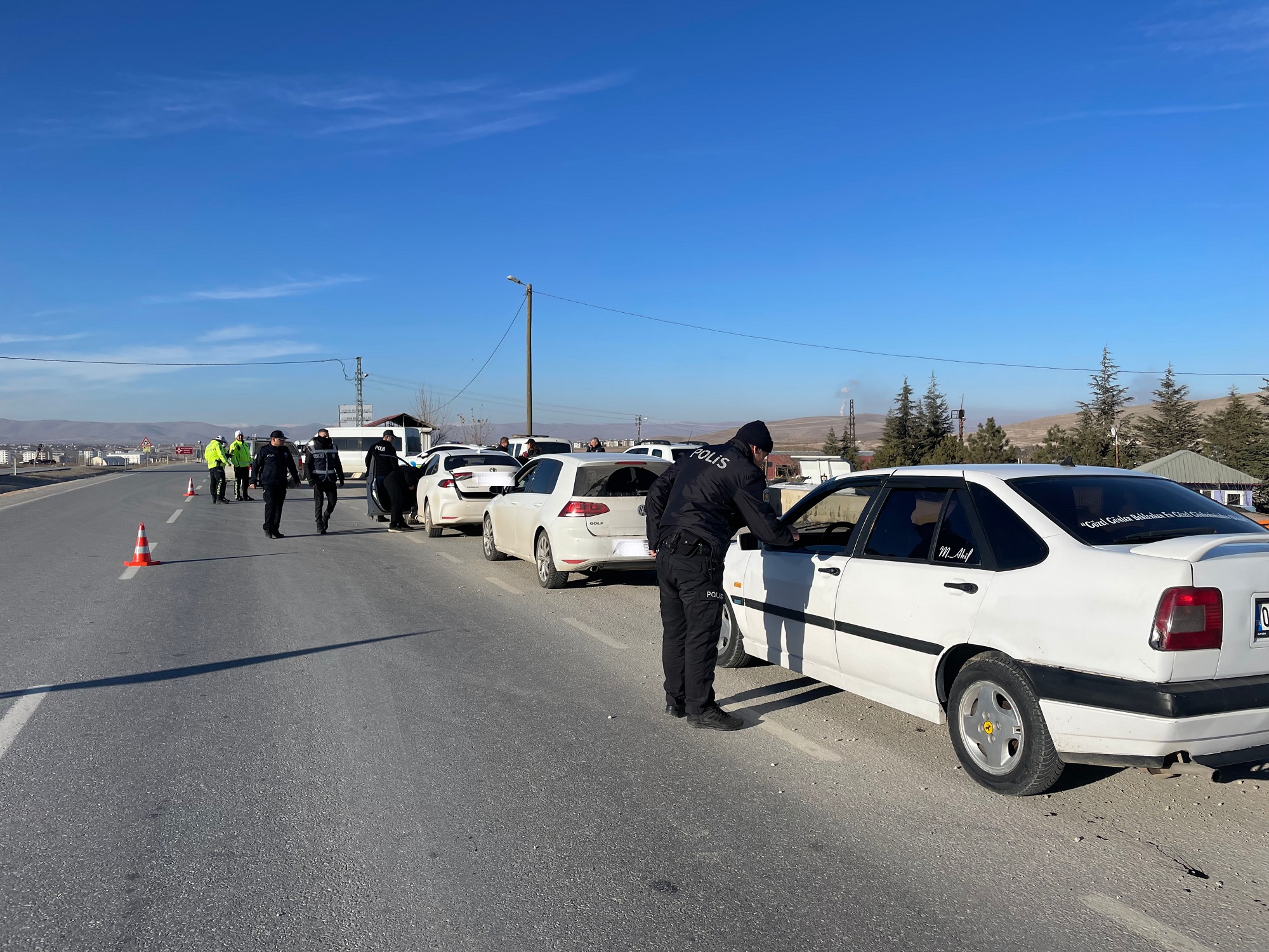 Afşin’de Yılbaşı Öncesi Polis’ten Şok Uygulama (4)