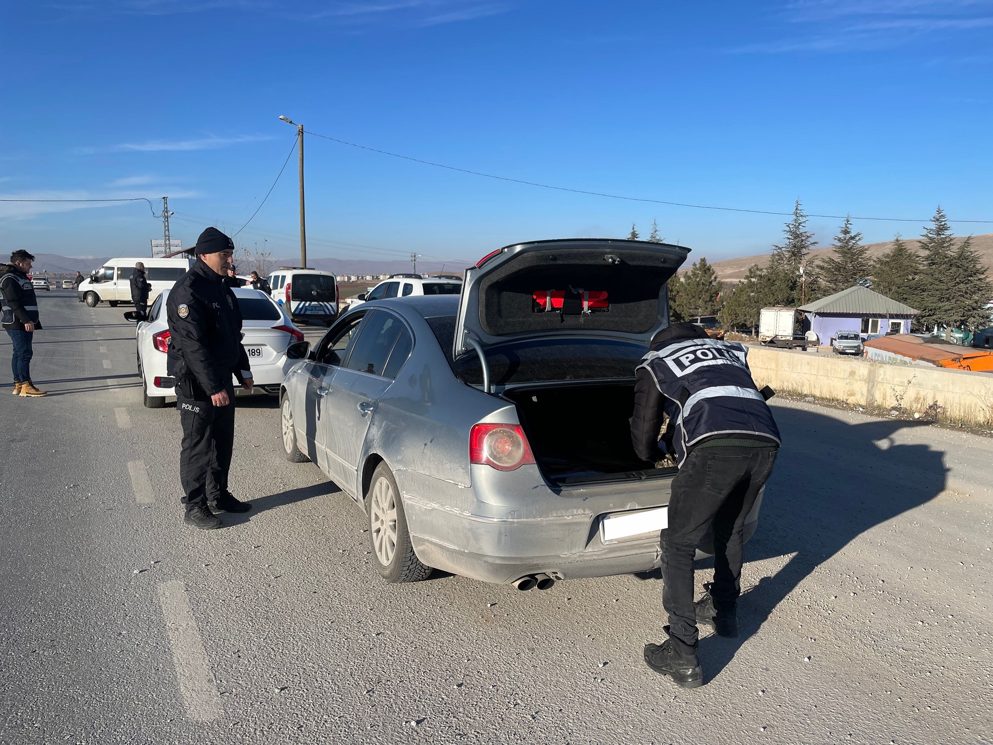 Afşin’de Yılbaşı Öncesi Polis’ten Şok Uygulama (6)