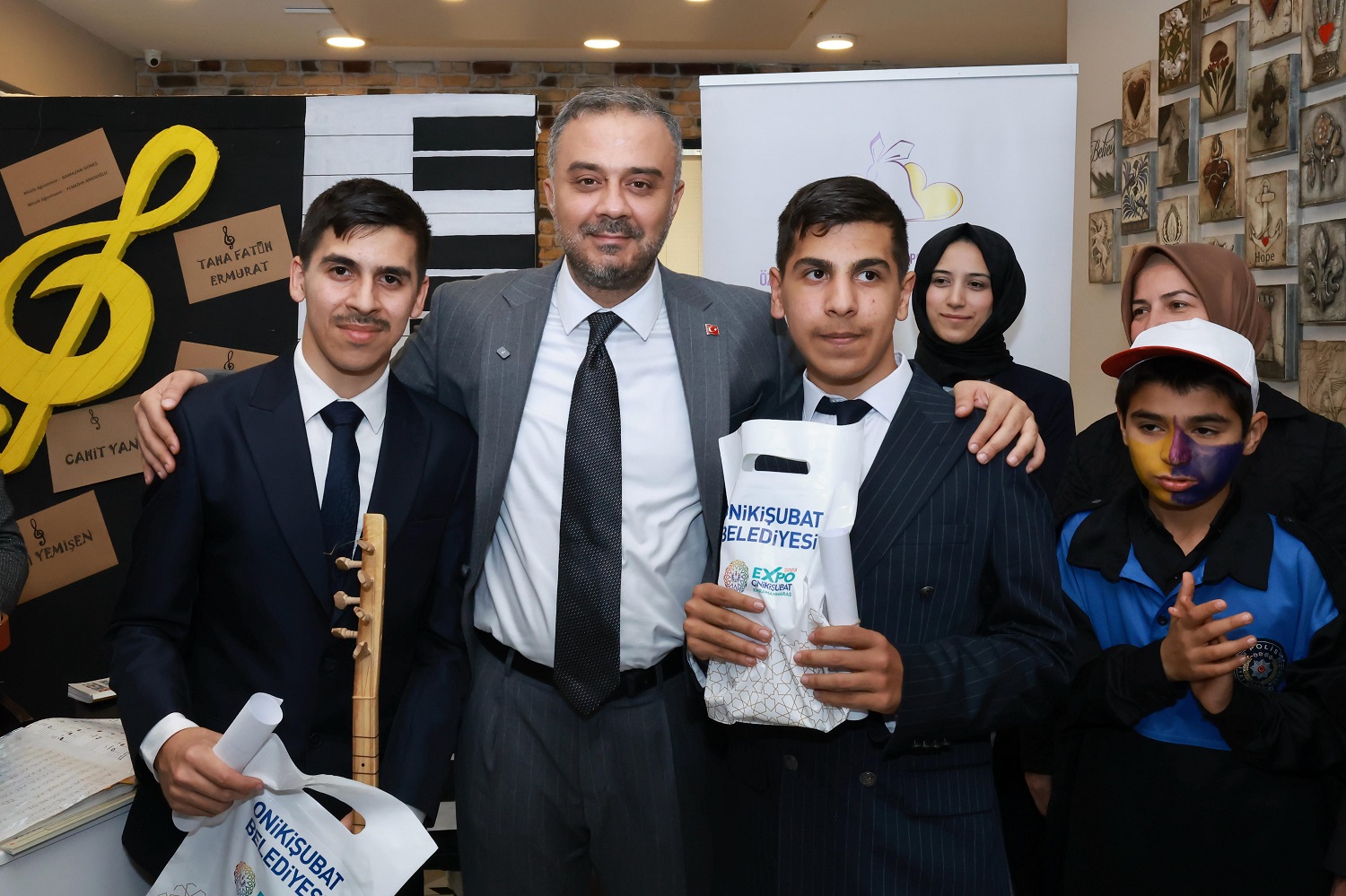 Ak Kadınlar’dan Dokmer’de Anlamlı Dünya Engelliler Günü Programı (2)