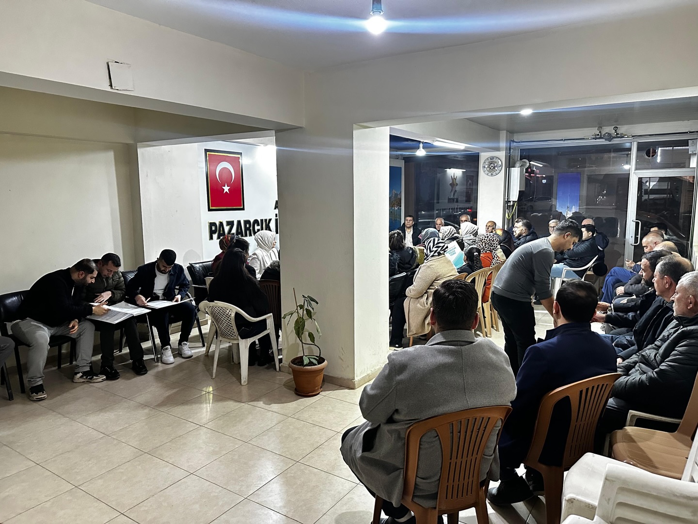 Ak Parti Pazarcık İlçe Danışma Toplantısı Gerçekleştirildi3
