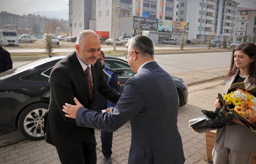 Andırın Belediye Başkanı Gökşen, Elbistan Belediye Başkanı Gürbüz’ü Ziyaret Etti