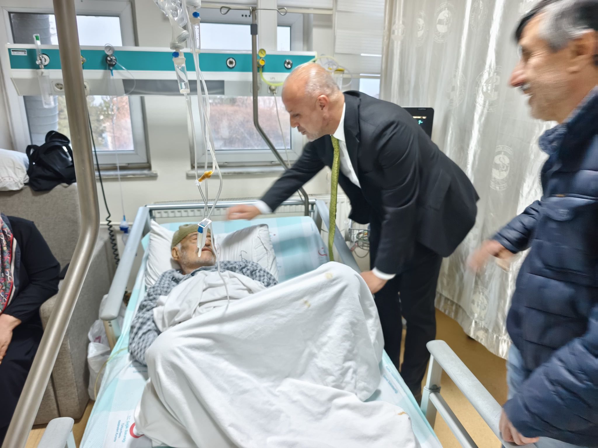 Başkan Kıraç’tan Hasta Vatandaşlara Ziyaret1