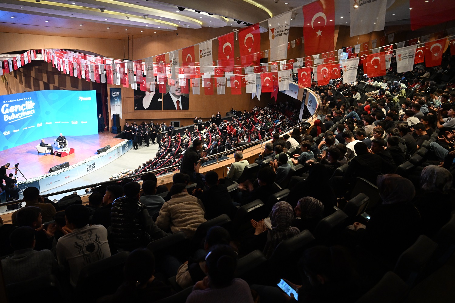 Bilal Erdoğan, Kahramanmaraş'ta Stk Temsilcileri Ve Gençlerle Buluştu (1)