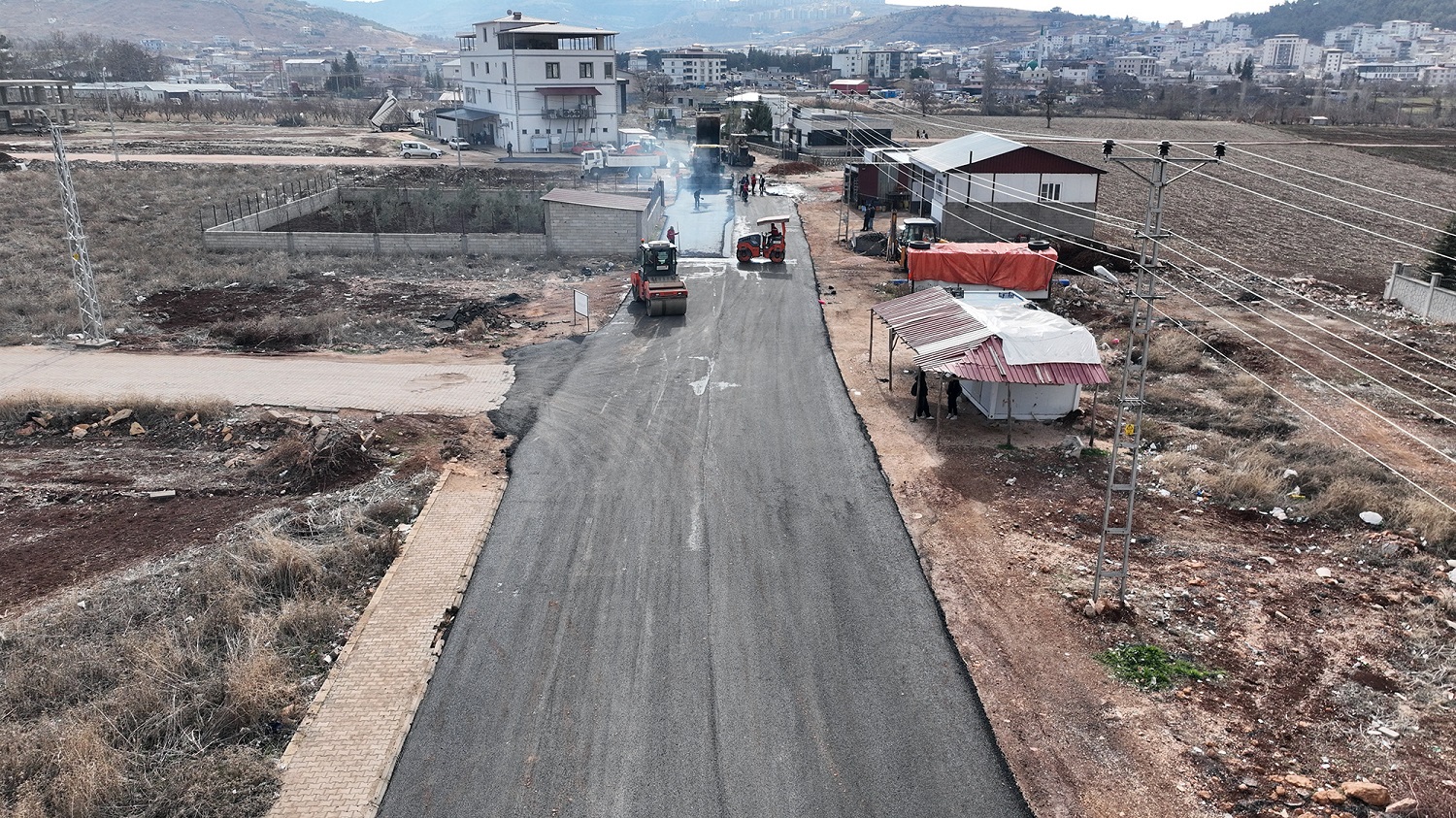 Büyükşehir, Pazarcık’ta Bir Mahallenin Daha Ulaşım Ağını Güçlendiriyor (2)