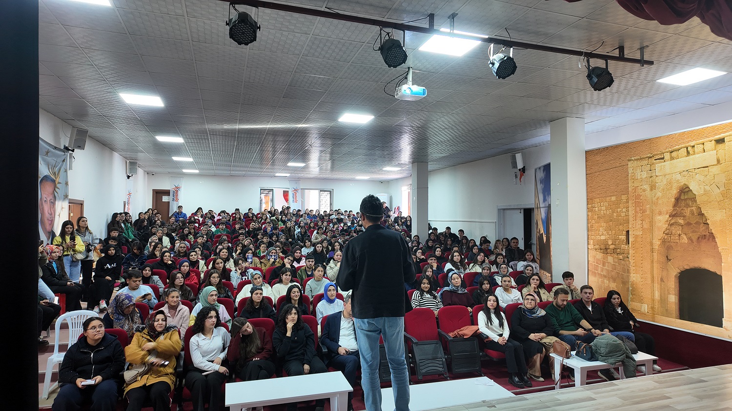 Büyükşehir’in Gençlere Yönelik “Motivasyon Günleri” Afşin’de Devam Etti (3)