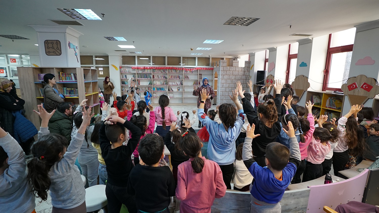 Çocuklara Masal Dinletisi (3)