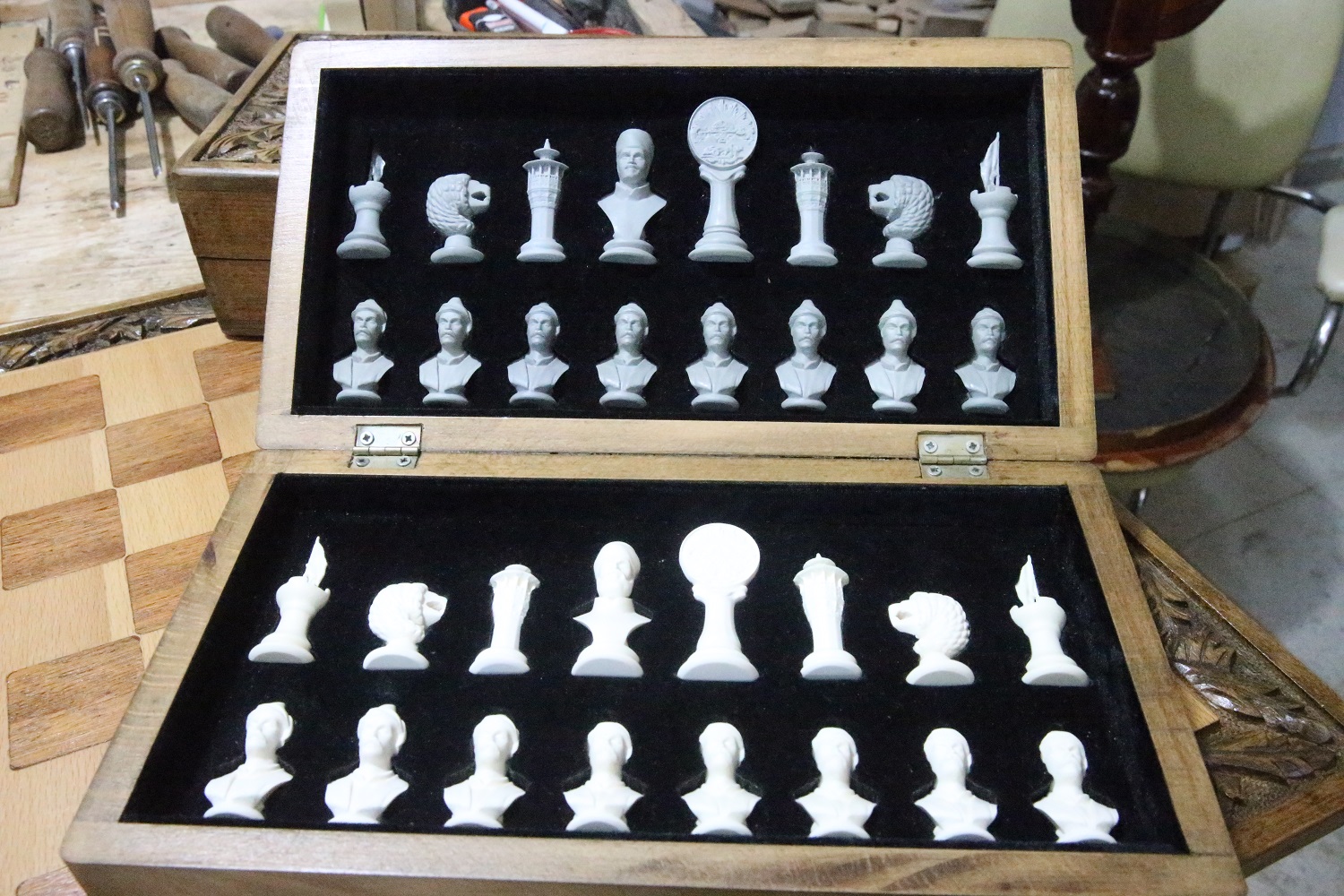 Deprem Enkazından Kültürel Satranç Takımı (2)