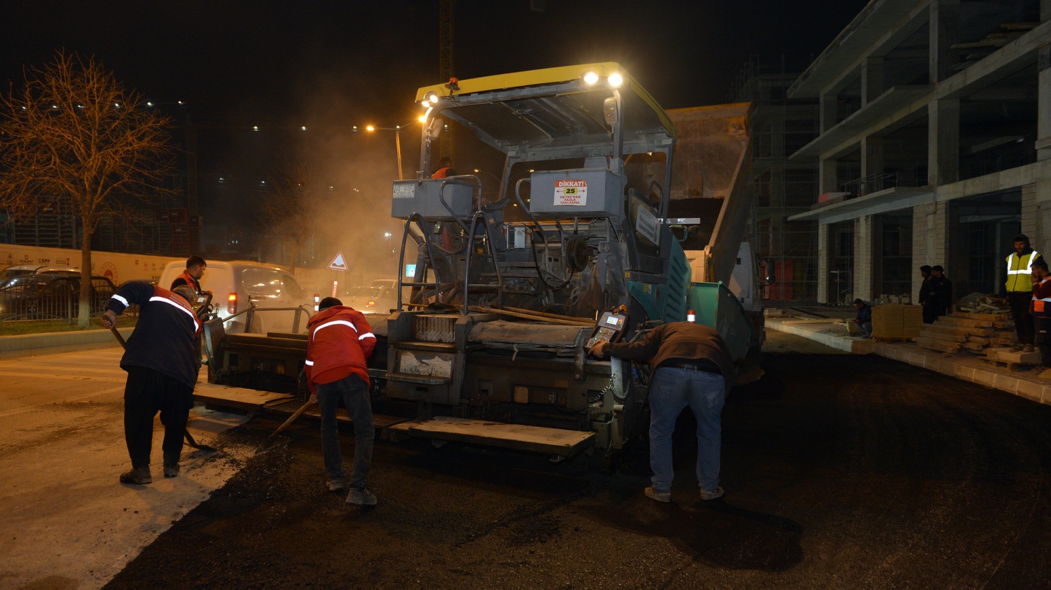 Deprem Sonrası Yerleşimlere Konforlu Ulaşım İçin Büyükşehir Sahada (1)