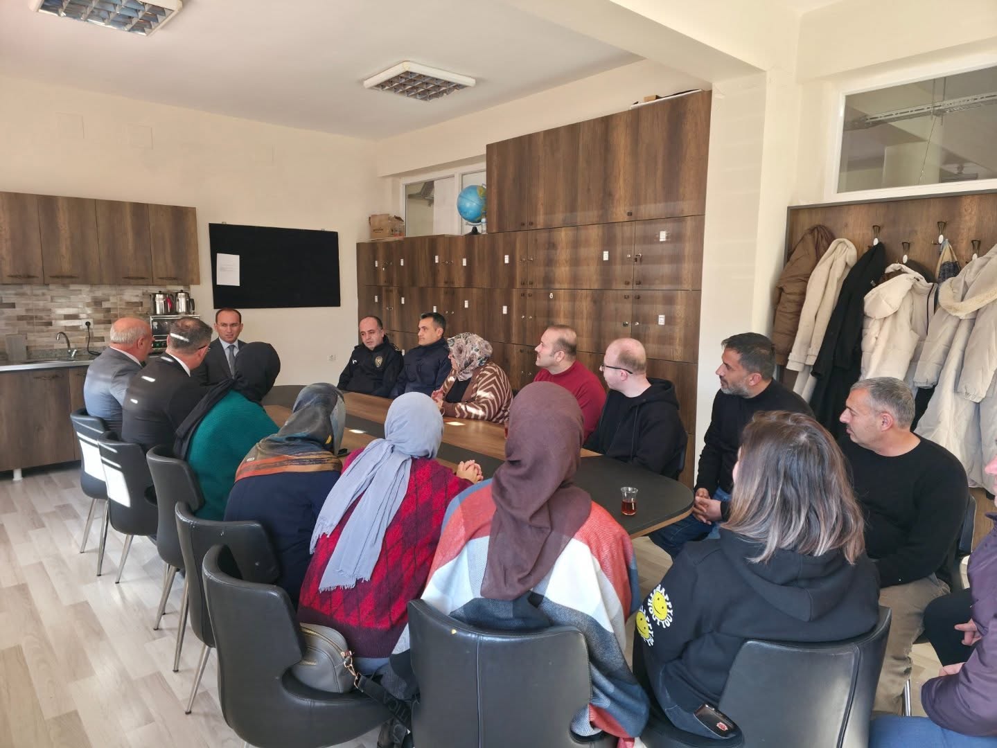 Efsus İlkokulu’na Anlamlı Ziyaret1