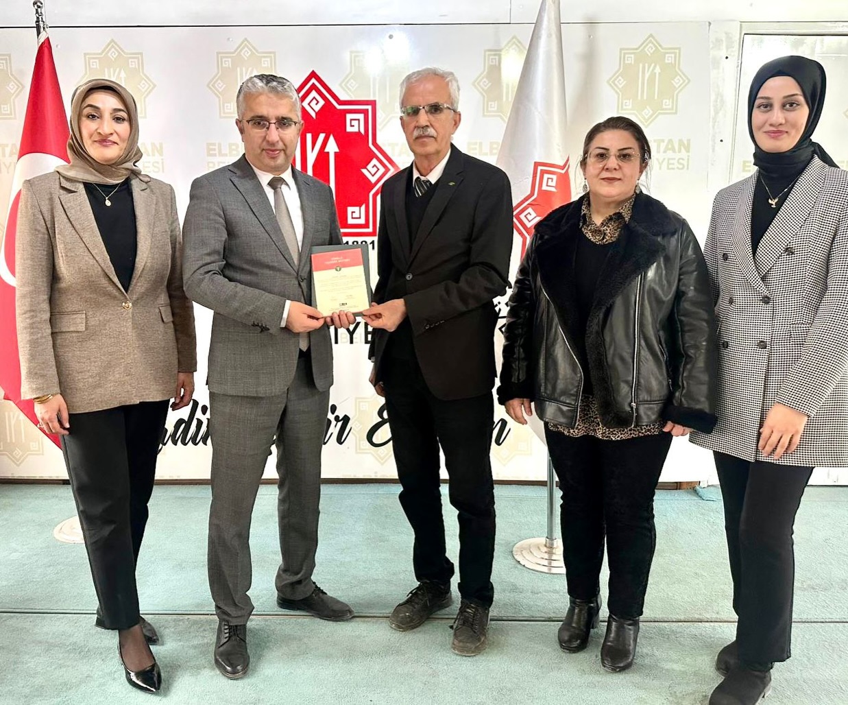 Elbistan Belediyesi’ne Tema Sertifikası Ve Fidan Bağışı1-1