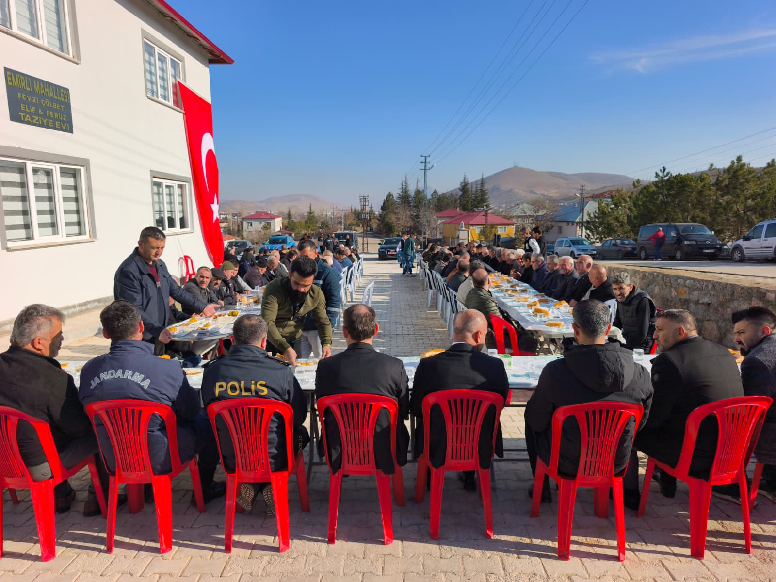 Emirli Mahallesi’nde 2. Taziye Evi Hizmete Açıldı4