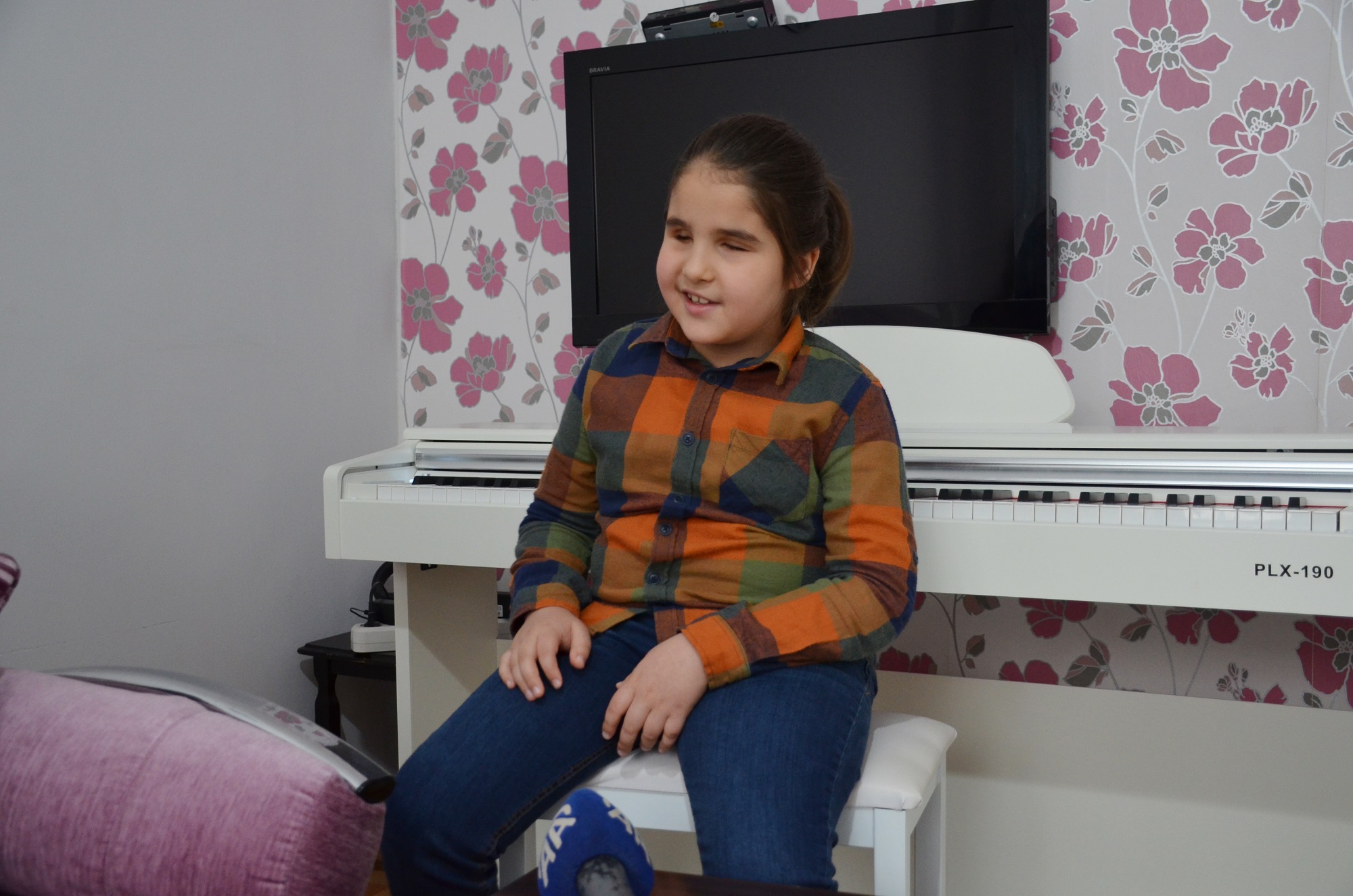 Görme Engelli 8 Yaşındaki Çınar Piyano Notalarıyla Dünyasını Aydınlatıyor (19)