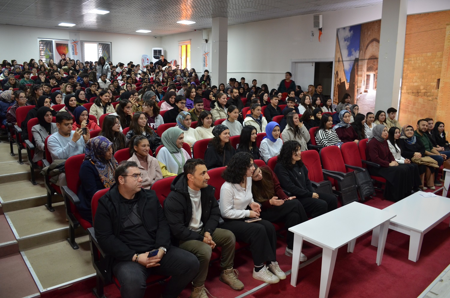 Gri Koç, “Motivasyon Günleri” Kapsamında Afşin’de Öğrencilerle Buluştu (2)