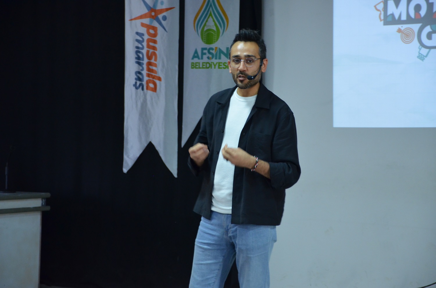 Gri Koç, “Motivasyon Günleri” Kapsamında Afşin’de Öğrencilerle Buluştu (9)