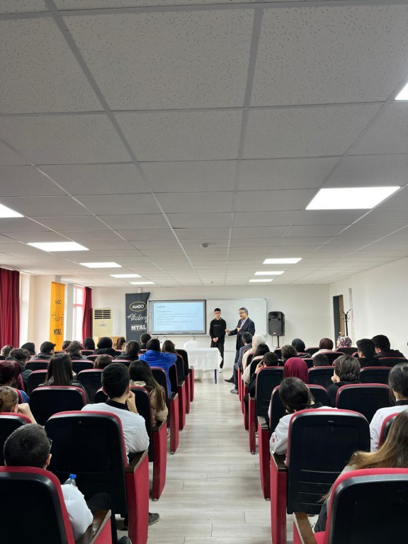 “İçimizden Biri” Projesi Gençlerle Buluşmaya Devam Ediyor (1)