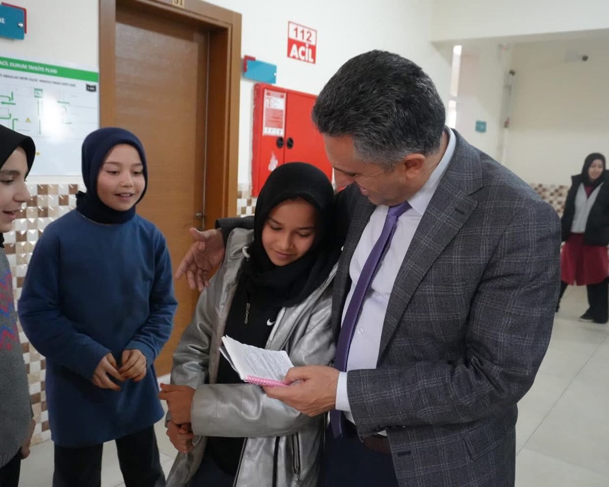 İl Millî Eğitim Müdür Yardımcısı Acaboğa Kale Kasabası Okullarını Ziyaret Etti2