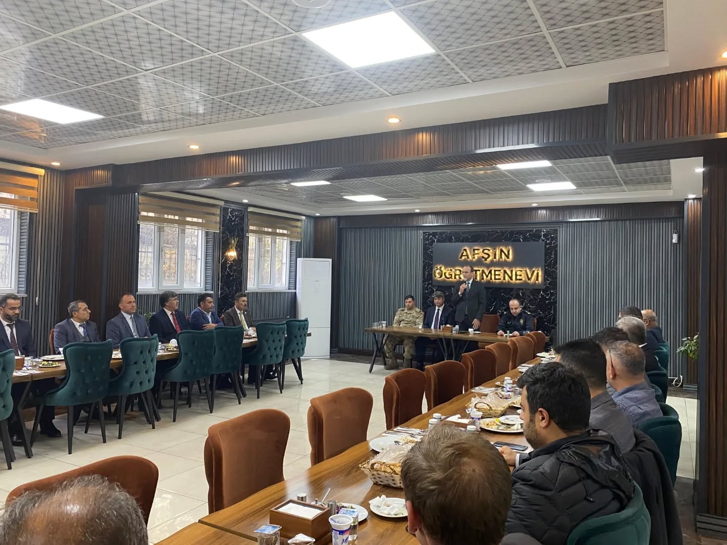 İlçe Milli Eğitim Müdürü Fatih Kaba’ya Veda Yemeği Düzenlendi1