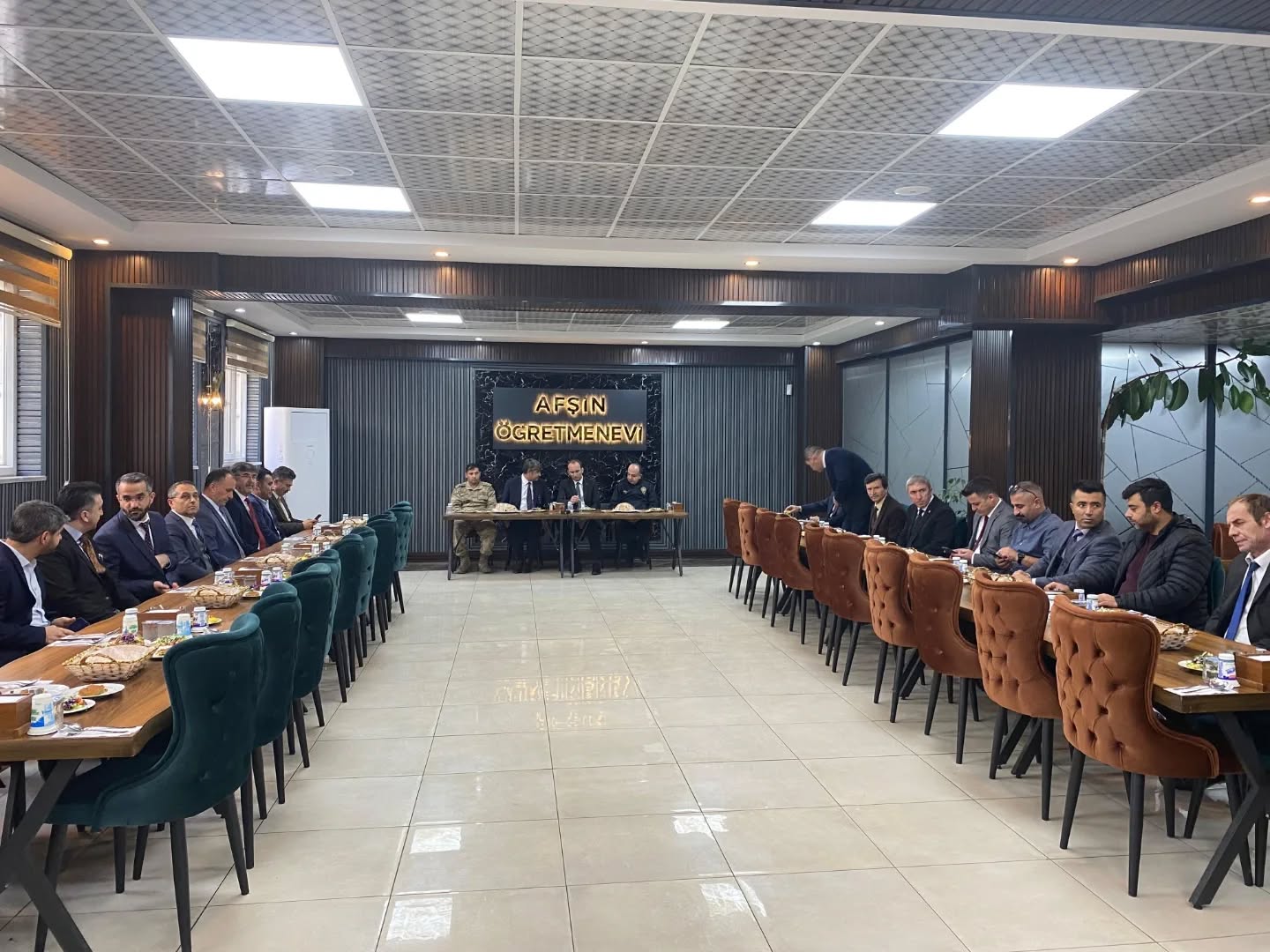 İlçe Milli Eğitim Müdürü Fatih Kaba’ya Veda Yemeği Düzenlendi2