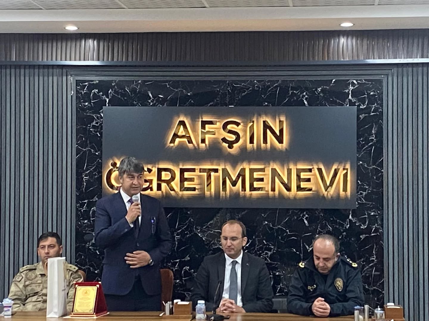 İlçe Milli Eğitim Müdürü Fatih Kaba’ya Veda Yemeği Düzenlendi6