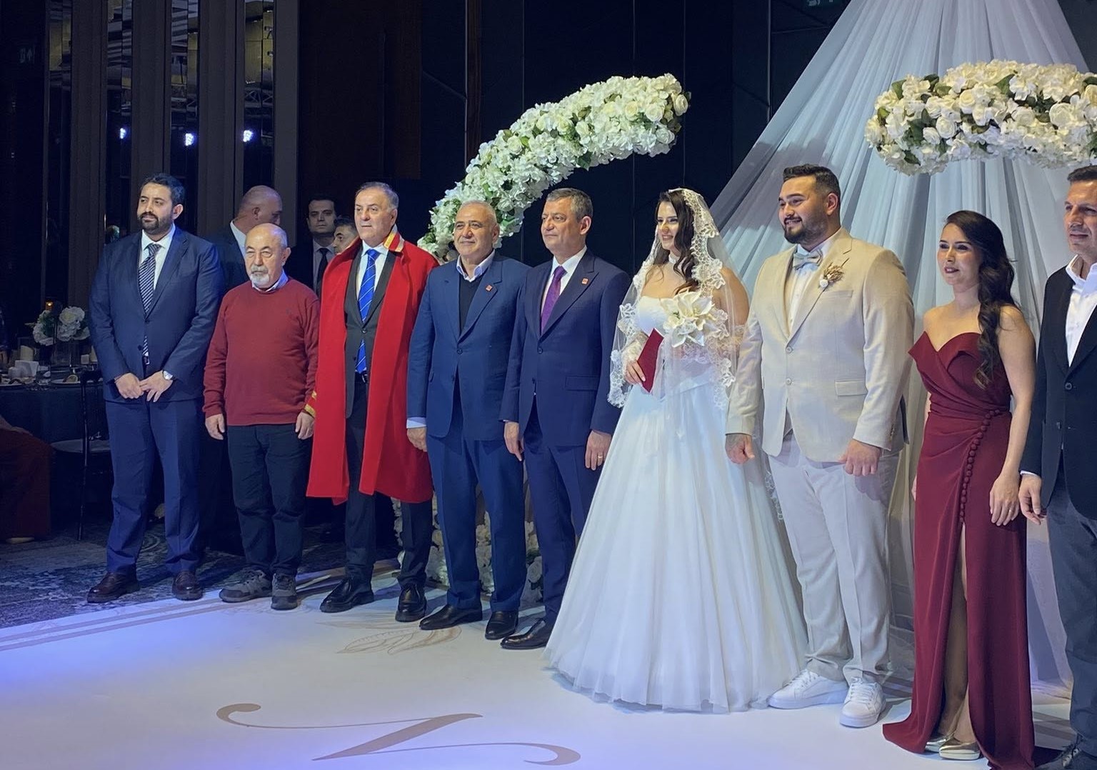 İsmail Kalender, Genel Başkan Özel Ile Düğünde Bir Araya Geldi 1