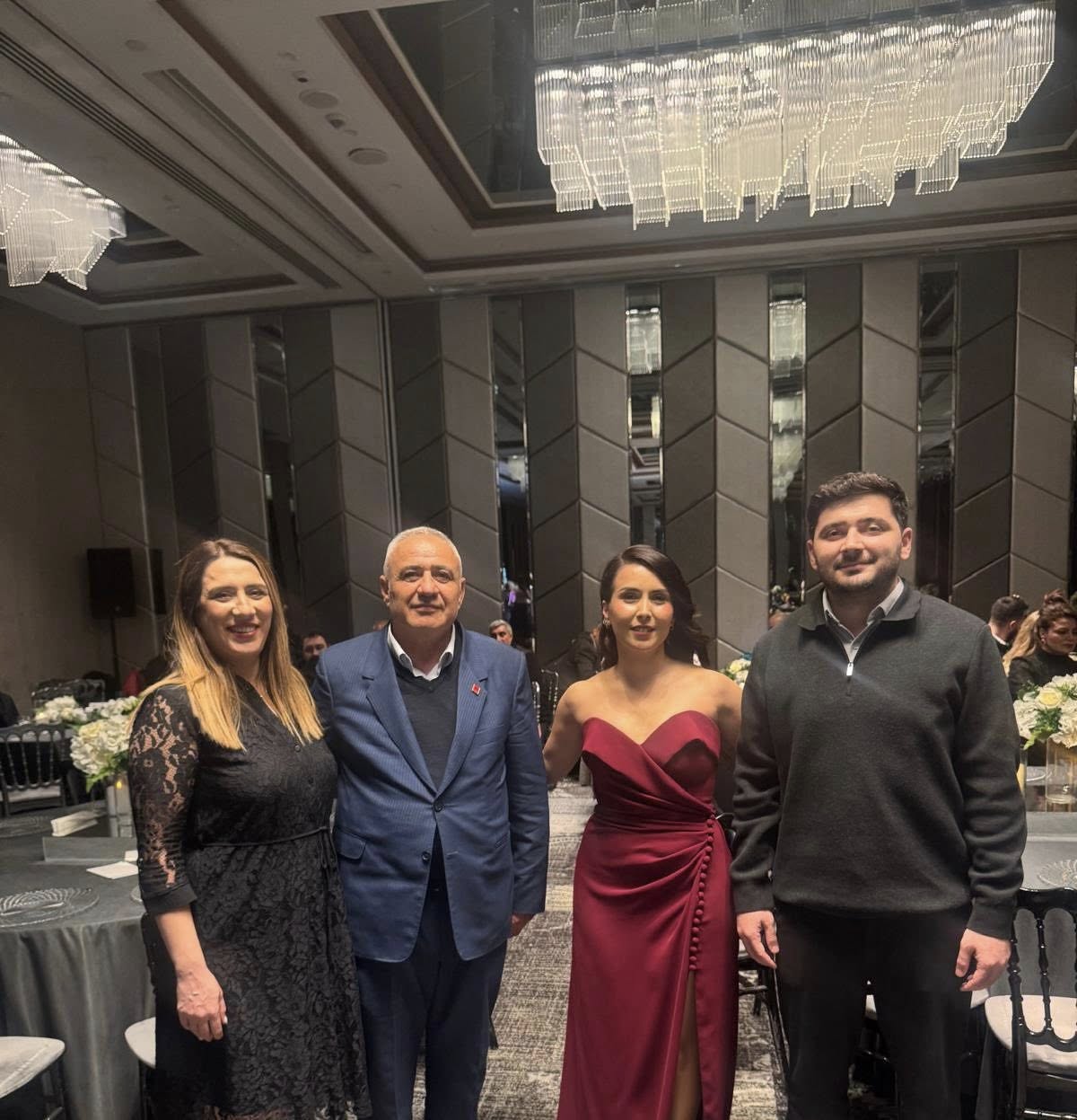 İsmail Kalender, Genel Başkan Özel Ile Düğünde Bir Araya Geldi 4