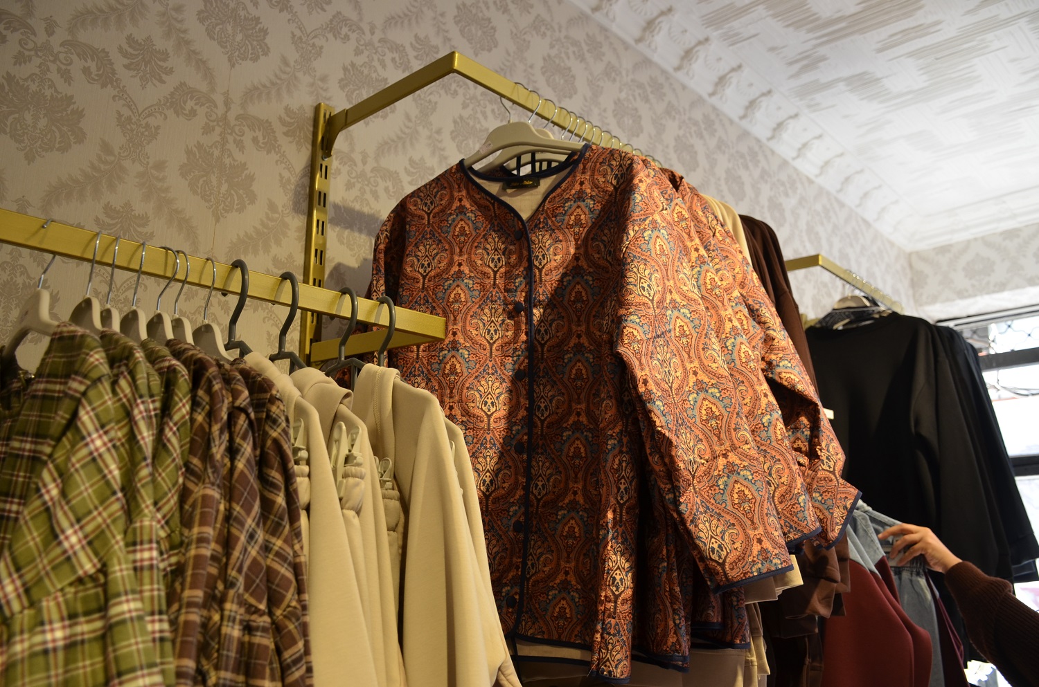 Kadın Tesettür Giyiminde Zarafetin Yeni Adresi Butik Parla Açıldı (1)