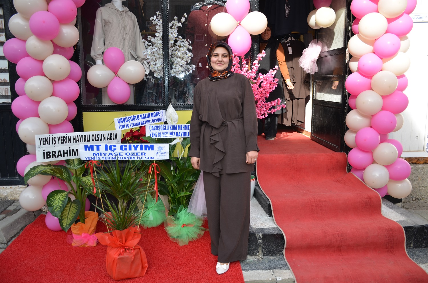 Kadın Tesettür Giyiminde Zarafetin Yeni Adresi Butik Parla Açıldı (4)