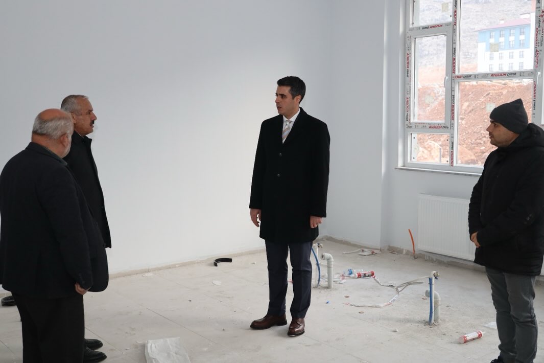 Kaymakam Demirel, Karaelbistan Mahallesi’ndeki Okul İnşaatlarını İnceledi