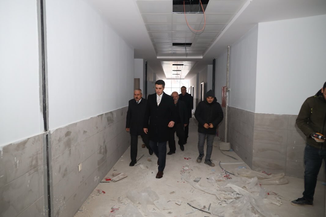 Kaymakam Demirel, Karaelbistan Mahallesi’ndeki Okul İnşaatlarını İnceledi1