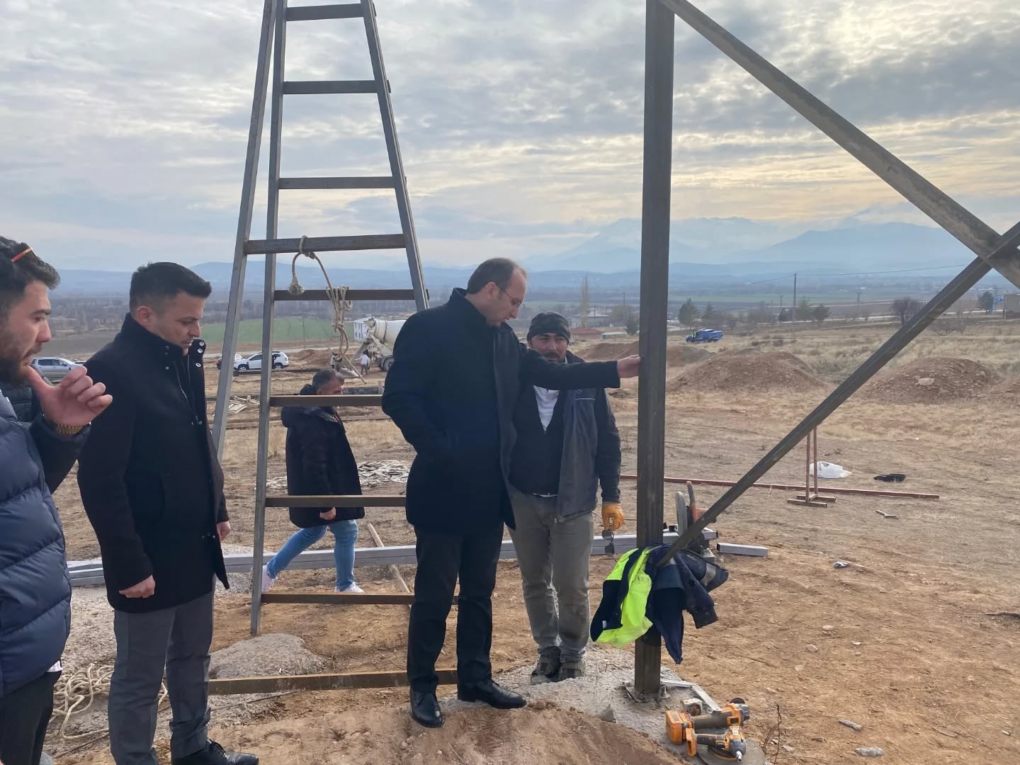 Kaymakam Sarıdoğan, Ahır Temel Atma Törenine Katıldı3