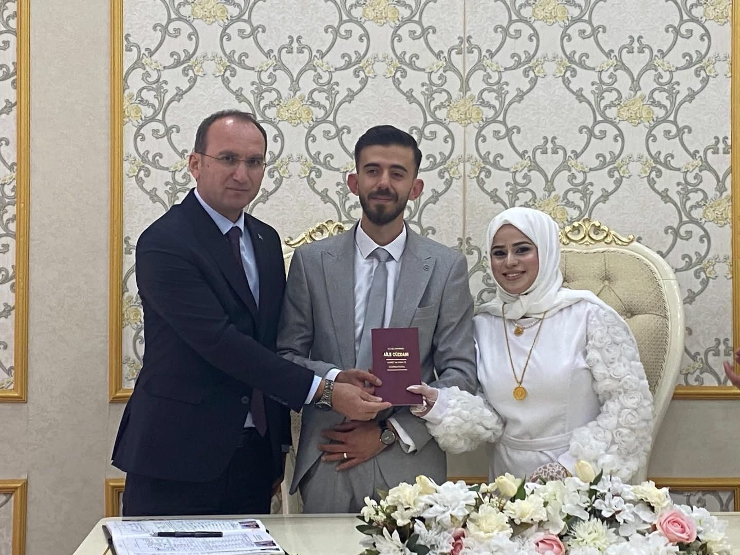 Kaymakam Sarıdoğan’dan Kaya Ve Tıraş Çiftine Tebrik1