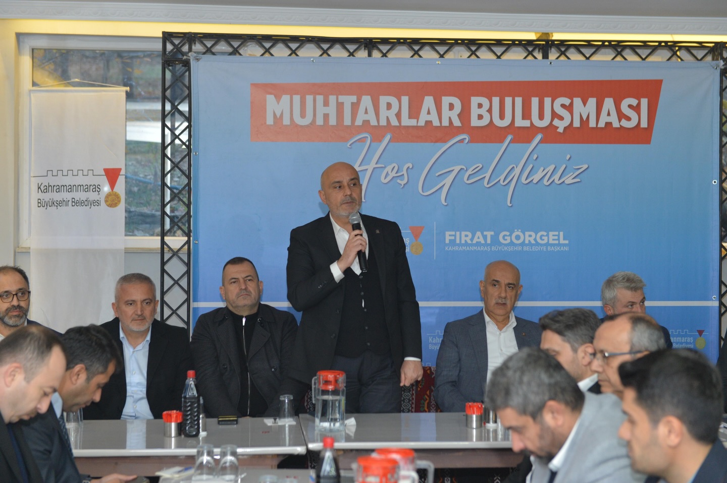 Kirişci, Çağlayancerit’te Muhtarlarla Buluştu