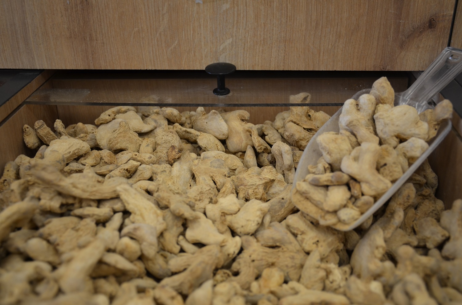 Kış Aylarında Doğal Şifa Arayışı Vatandaşlar Aktarlara Yöneliyor (1)