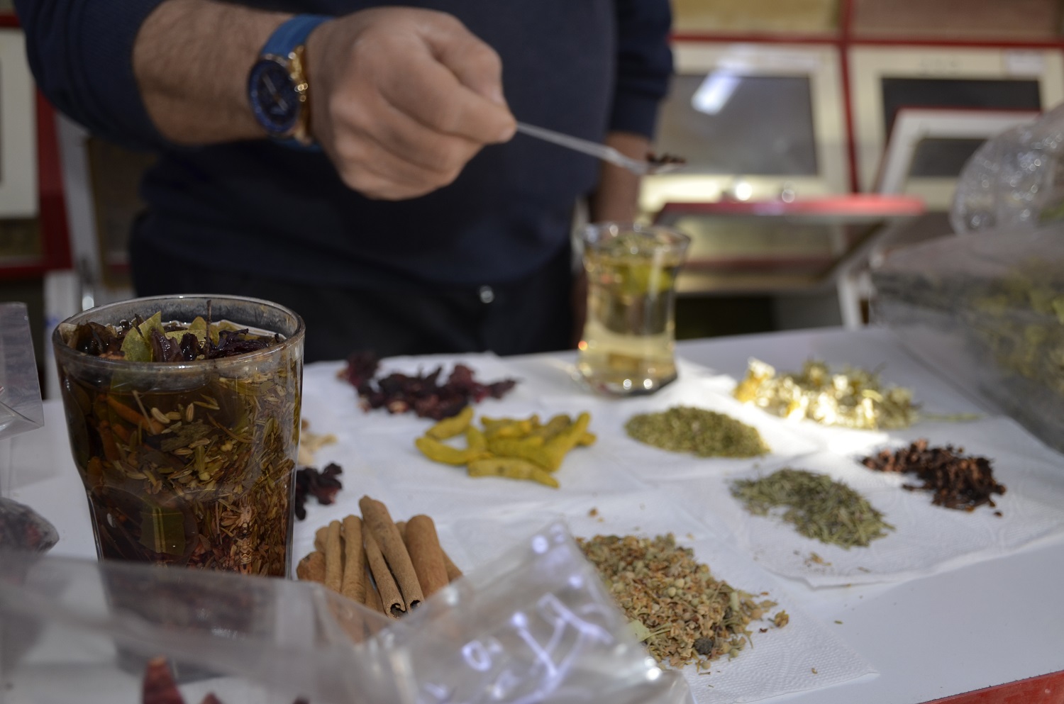 Kış Aylarında Doğal Şifa Arayışı Vatandaşlar Aktarlara Yöneliyor (5)