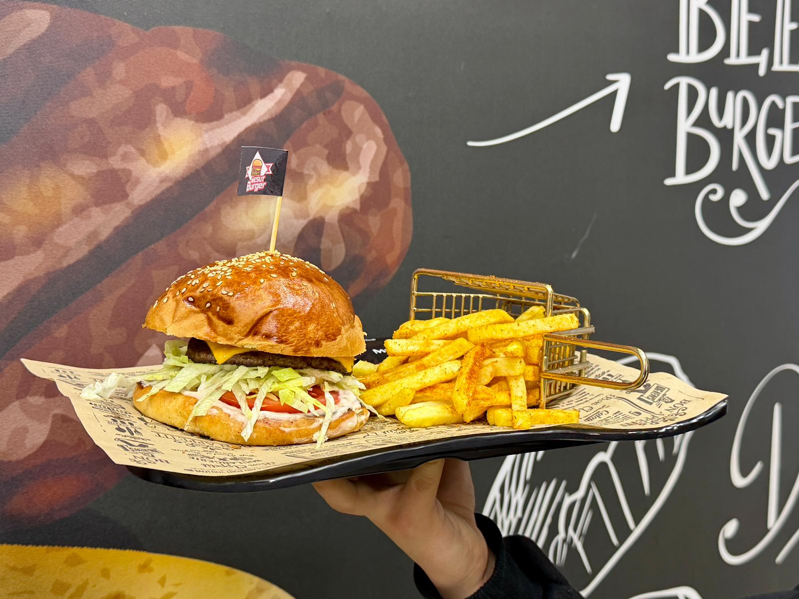 Mesut Burger’den Yılbaşına Özel Gel Al Kampanyası (1)