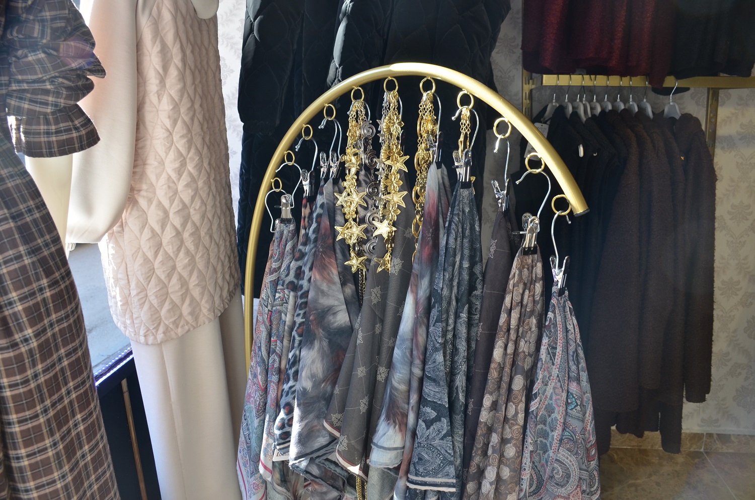 Modern Ve Şık Tesettür Ürünleriyle Butik Parla Yakında Açılıyor (8)