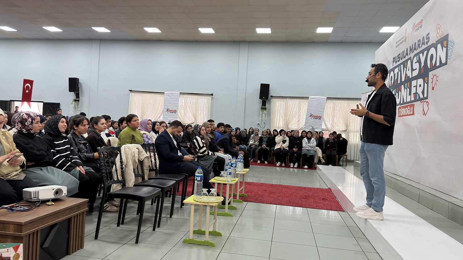 Sınavlara Hazırlıkta Büyükşehir Desteği; Gri Koç’la Motivasyon Günleri Başladı (1)