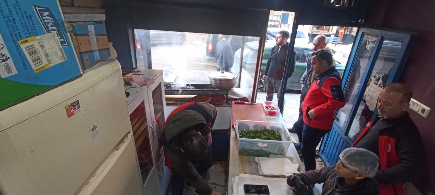 Sosyal Medya Yankı Uyandıran Restorana Denetim (3)