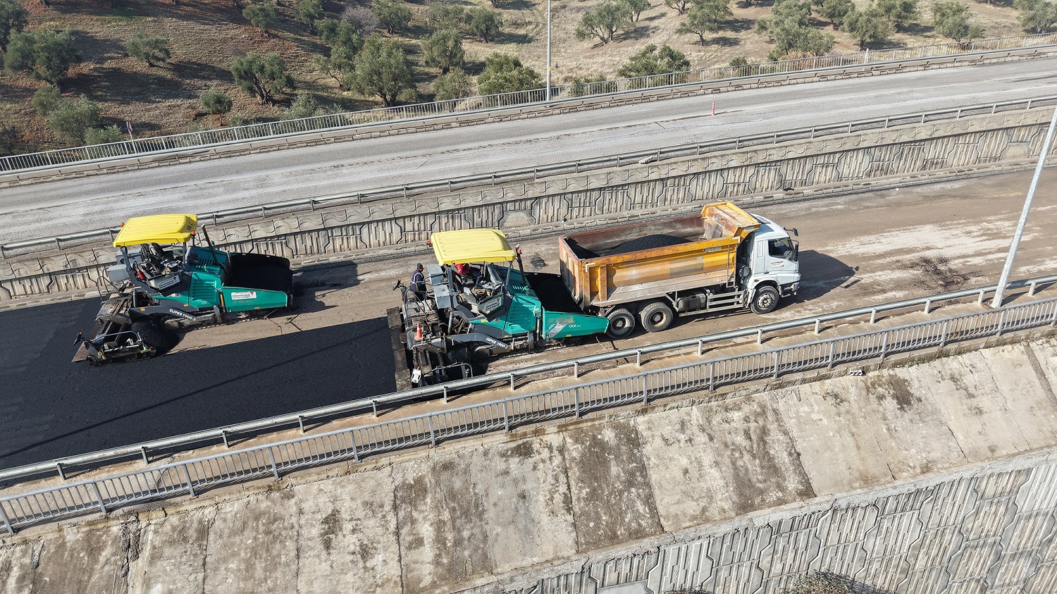 Sümbüllü Caddesi’nin Ulaşım Konfor Ve Güvenliği Artırılıyor (1)