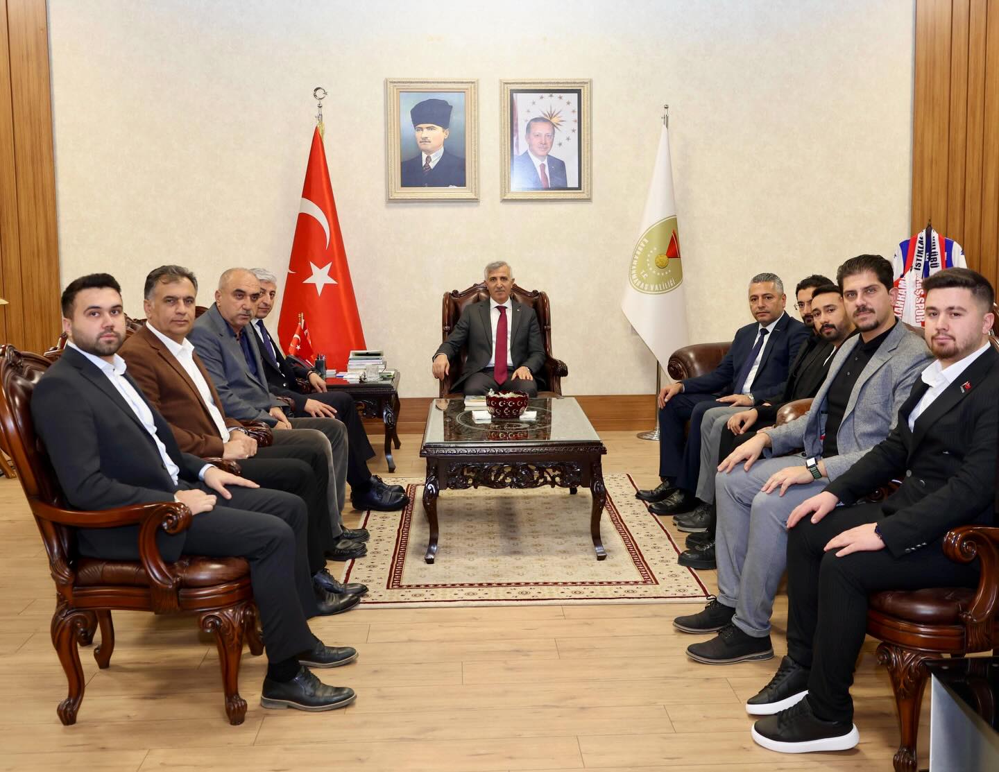 Vali Ünlüer, Çeşitli Kurum Temsilcilerini Ve İş İnsanlarını Makamında Ağırladı1