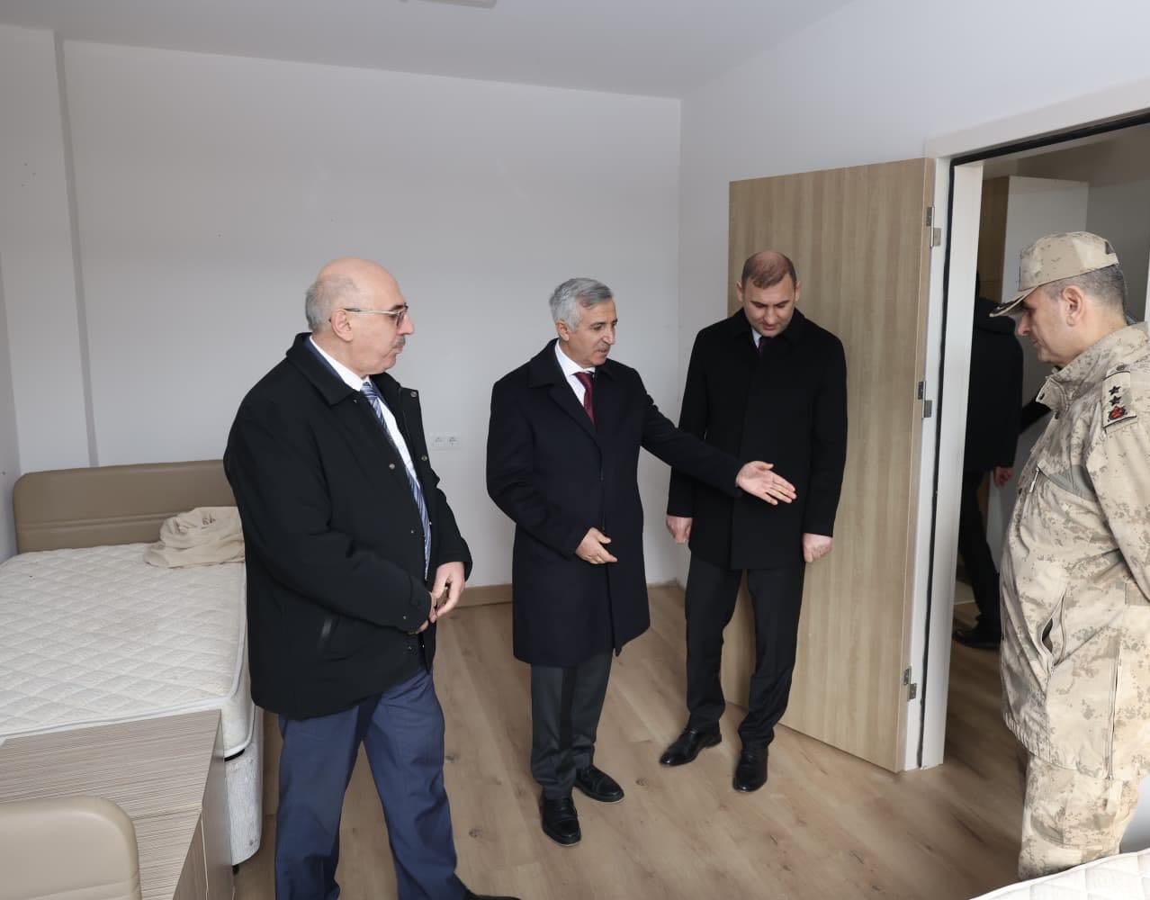 Vali Ünlüer, Kyk Yurdu İnşaatında İncelemelerde Bulundu1