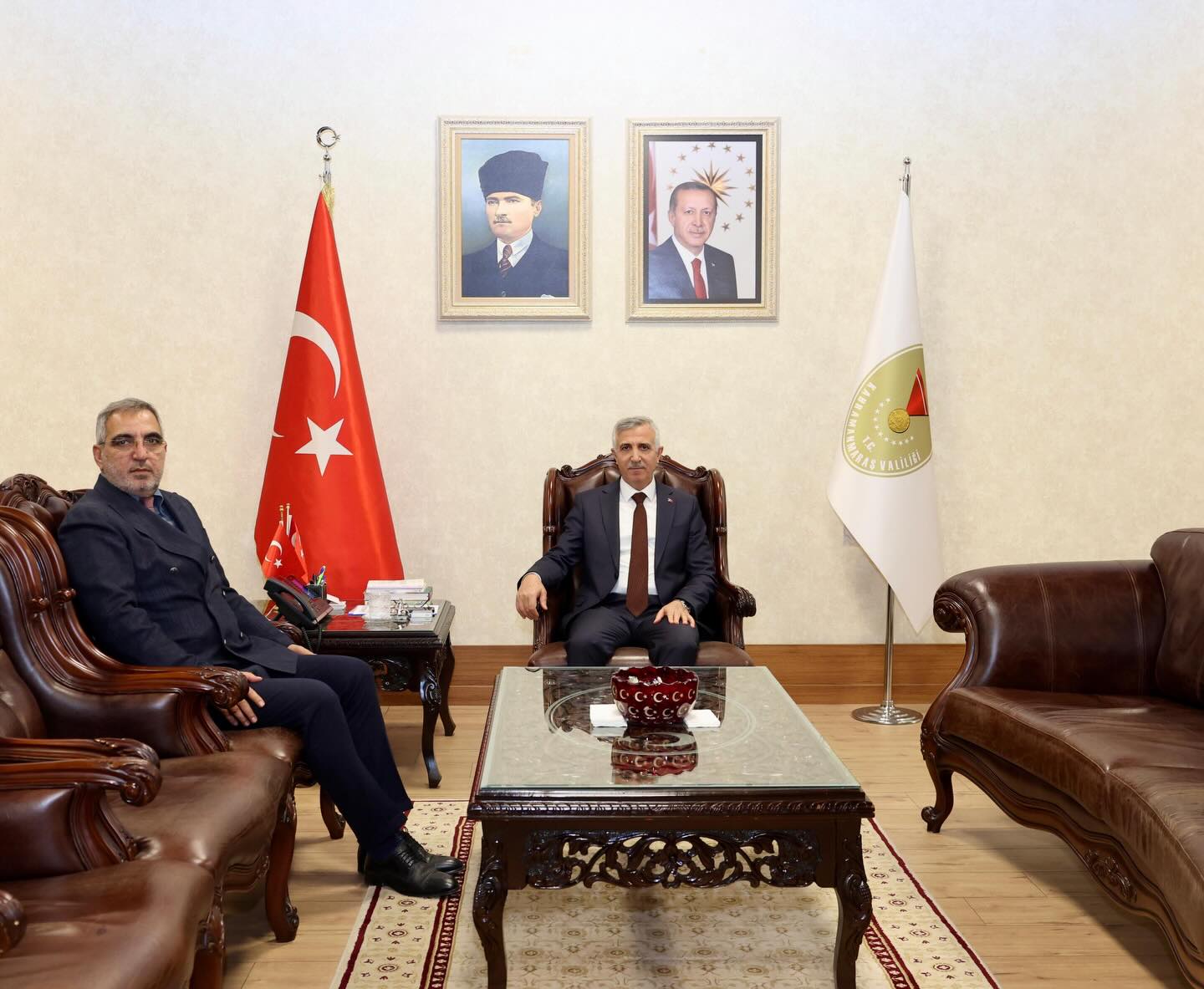 Vali Ünlüer, Makamında Önemli Ziyaretleri Kabul Etti4