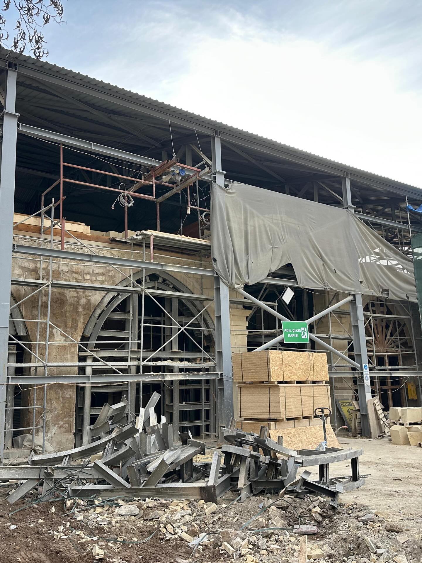 Vali Ünlüer, Tarihi Ulu Camii Ve Kapalı Çarşı’da İncelemelerde Bulundu1